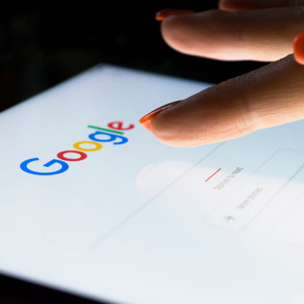 A digital marketing agency expert doing Google research for a client's SEO project